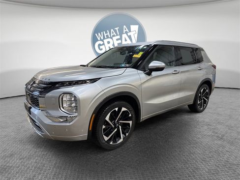 Used 2022 Mitsubishi Outlander SEL image 8