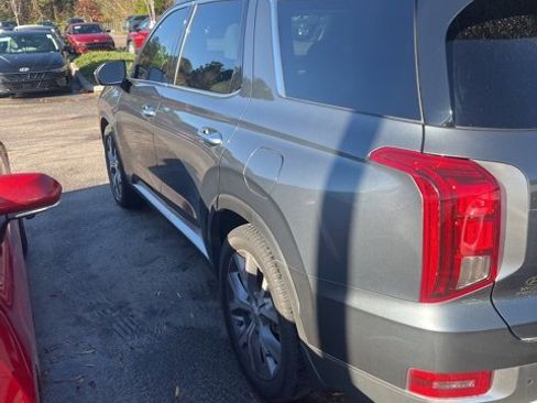 Used 2021 Hyundai Palisade SEL image 2