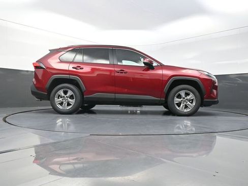 Used 2025 Toyota RAV4 XLE image 40