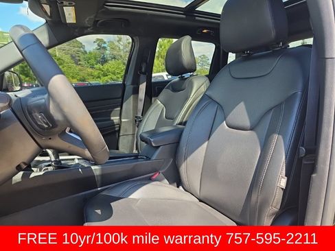 Used 2024 Jeep Compass Limited w/ High Altitude Package AWD/4WD image 9