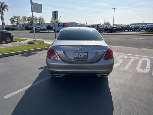 Used 2019 Mercedes-Benz C 300 Sedan image 5