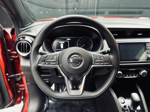 Used 2020 Nissan Kicks SV FWD image 24