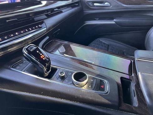 Used 2022 Cadillac Escalade Sport Platinum w/ LPO, ONYX Package image 19