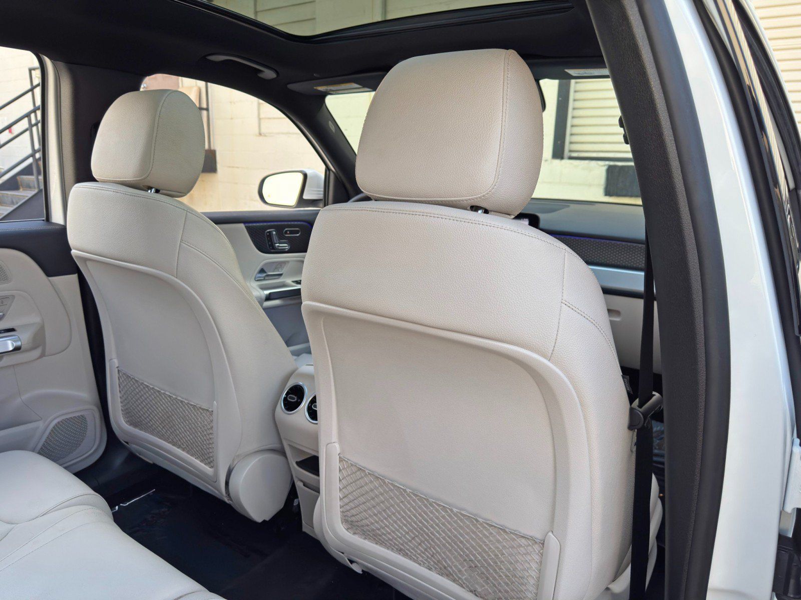 Used 2024 Mercedes-Benz GLB 250 w/ Exclusive Package image 41