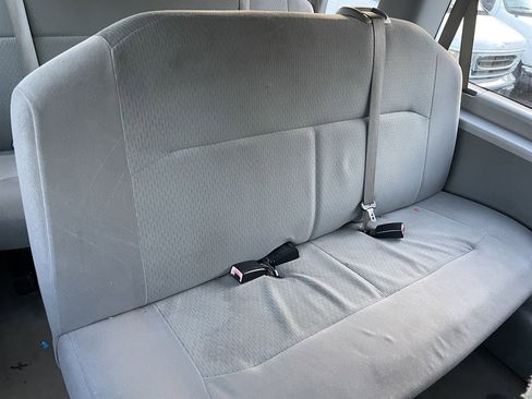 Used 2011 Ford E-350 and Econoline 350 XLT image 29