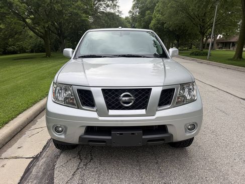 Used 2016 Nissan Frontier PRO-4X AWD/4WD image 8