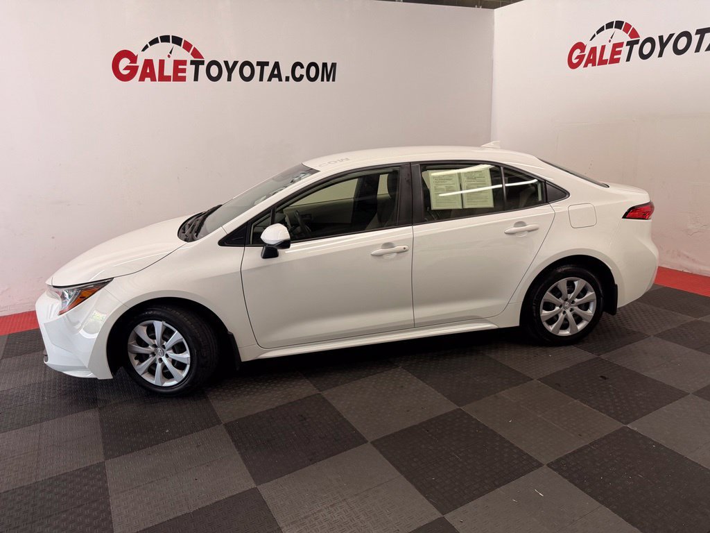 Used 2023 Toyota Corolla LE w/ Carpet Mat Package (TMS) FWD image 9