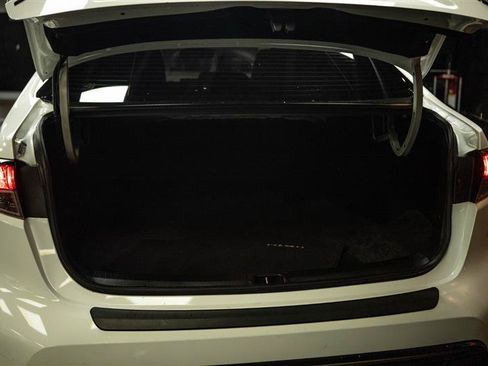 Used 2021 Toyota Corolla SE w/ Carpet Mat Package (TMS) FWD image 7