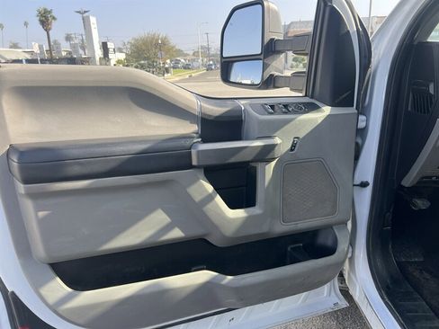 Used 2020 Ford F350 XLT w/ XLT Value Package image 13
