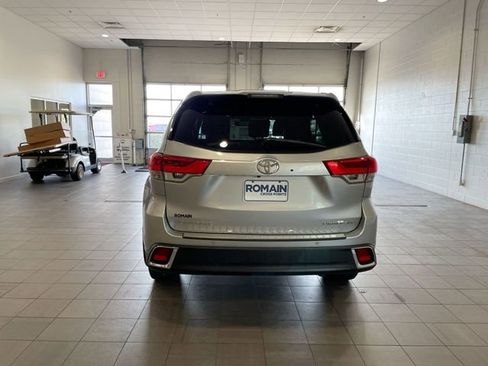 Used 2018 Toyota Highlander Limited w/ Protection Package #3 image 4