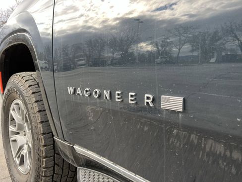 Used 2023 Jeep Wagoneer L 4WD image 12