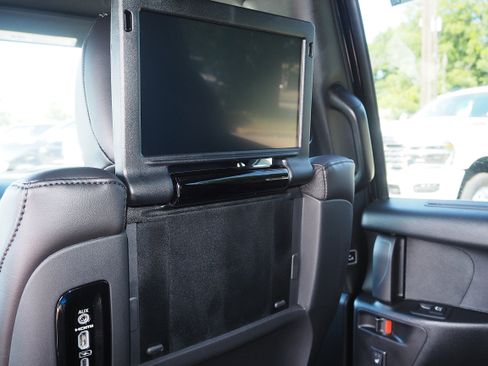 New 2025 Chrysler Pacifica Select w/ Uconnect Theater Family Group image 20