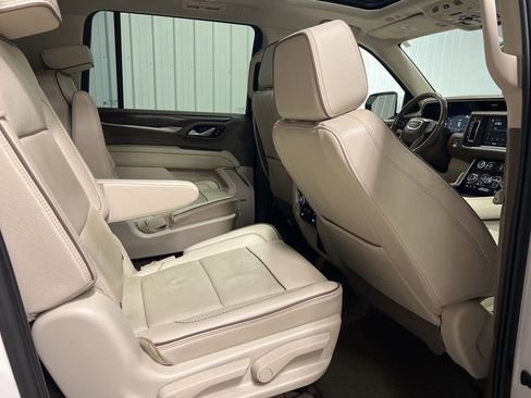 Certified 2022 GMC Yukon XL Denali w/ Advanced Technology Package image 9
