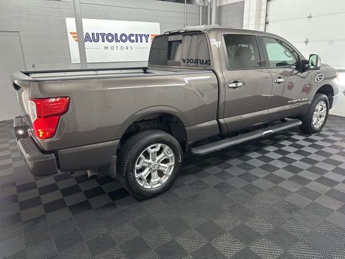 Used 2016 Nissan Titan SL AWD/4WD image 10