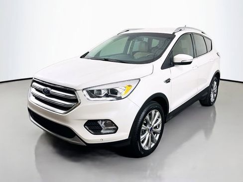 Used 2018 Ford Escape Titanium image 5