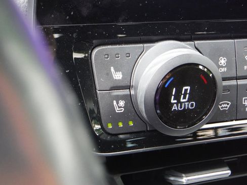 Used 2024 Toyota Grand Highlander AWD image 27