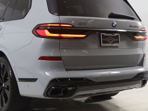 Used 2024 BMW X7 M60i AWD/4WD image 30