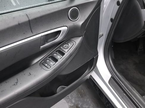 Used 2025 Hyundai Sonata SEL FWD image 16