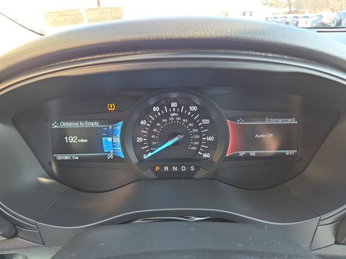 Used 2018 Ford Fusion SE w/ Fusion SE Technology Package image 19