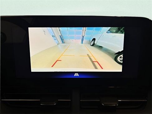 Certified 2025 Chevrolet Trax LT w/ LT Convenience Package image 24