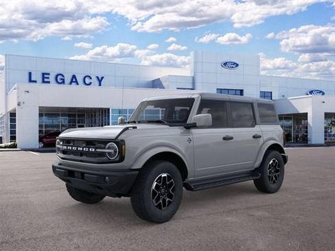 New 2026 Ford Bronco Outer Banks AWD/4WD image 1
