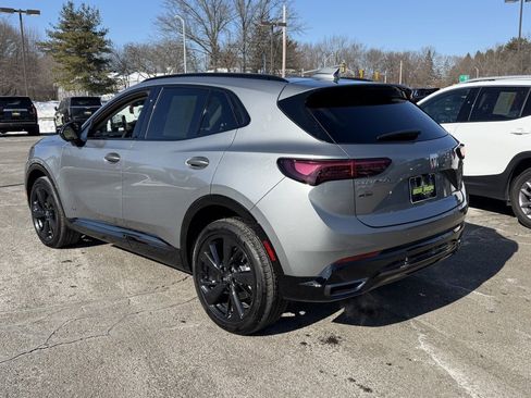 Used 2025 Buick Envision Sport Touring image 3