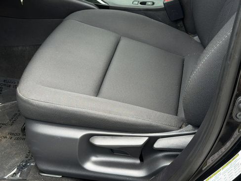 Used 2025 Toyota Corolla LE FWD image 18