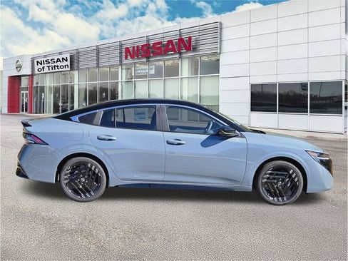 New 2026 Nissan Sentra SR w/ SR Premium Package FWD image 3