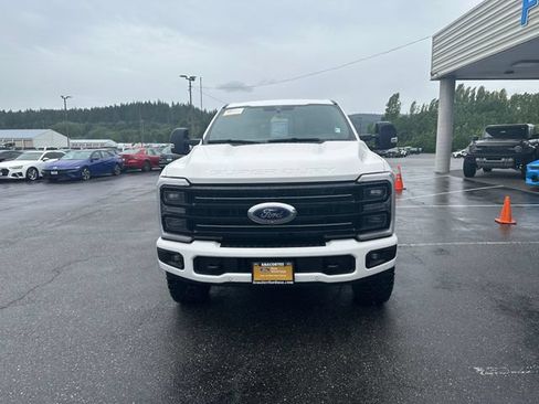 Certified 2025 Ford F350 Platinum w/ Tremor Off-Road Package AWD/4WD image 7