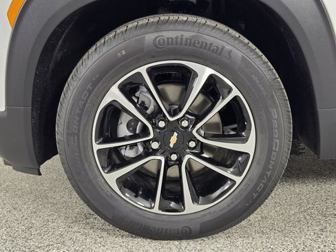 New 2026 Chevrolet TrailBlazer LT w/ LT Cold Weather Package FWD image 13