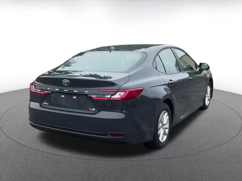 Used 2025 Toyota Camry LE image 12