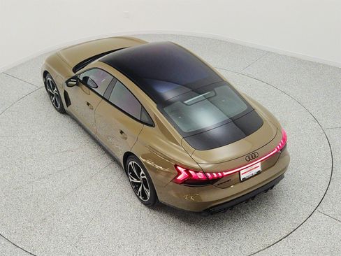 Used 2024 Audi e-tron GT Prestige AWD/4WD image 28