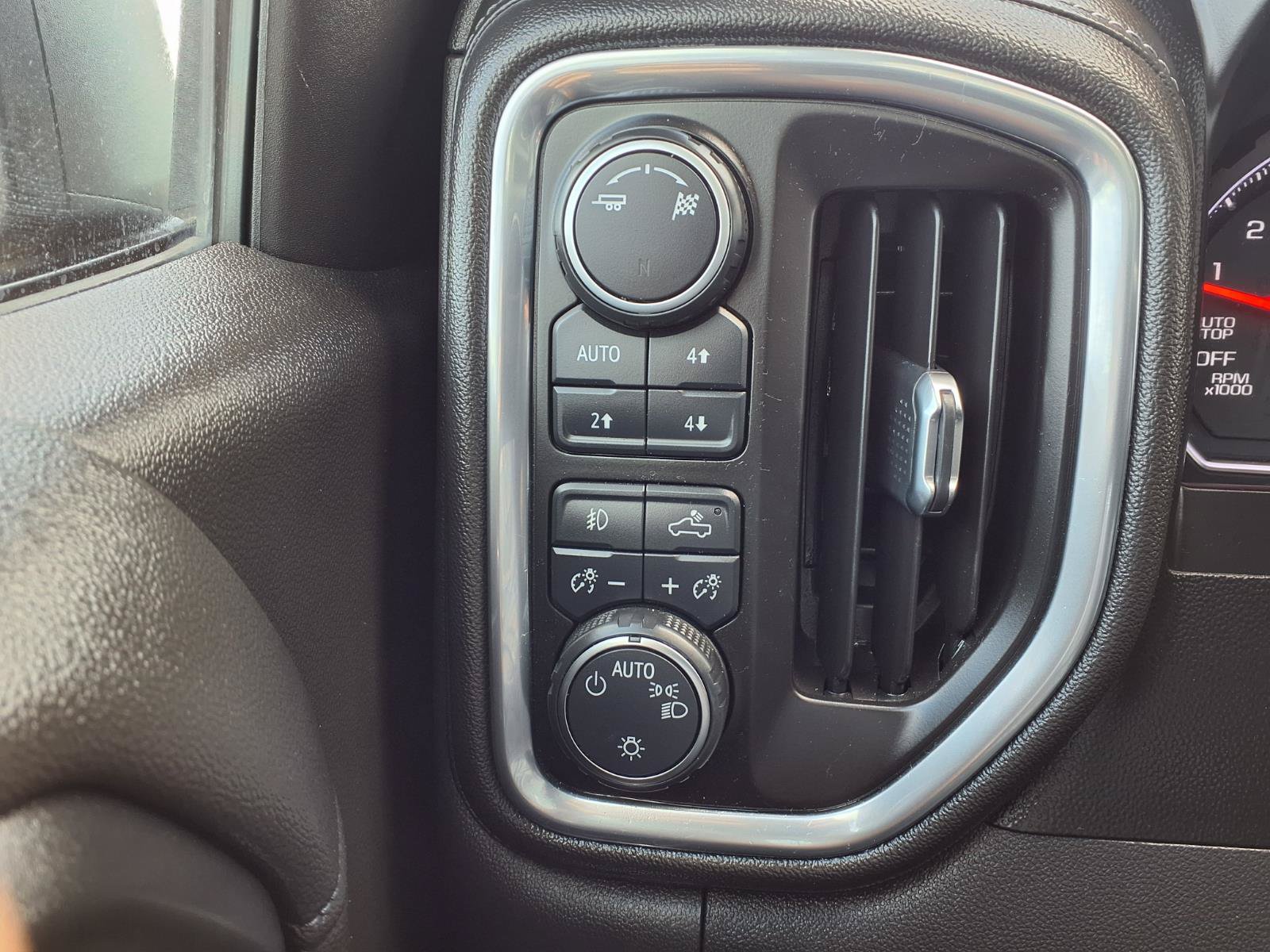 Used 2019 Chevrolet Silverado 1500 RST w/ All-Star Edition AWD/4WD image 12
