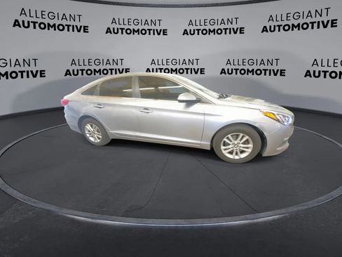 Used 2015 Hyundai Sonata SE FWD image 4