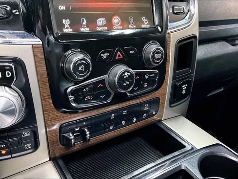 Used 2015 RAM 1500 Laramie AWD/4WD image 15