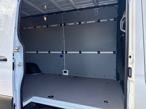 Used 2024 Mercedes-Benz Sprinter 3500 image 26