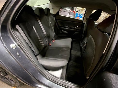 Used 2021 Hyundai Elantra SEL image 19