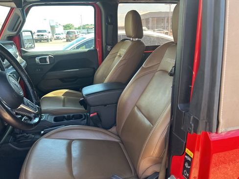 Used 2021 Jeep Wrangler Rubicon AWD/4WD image 37