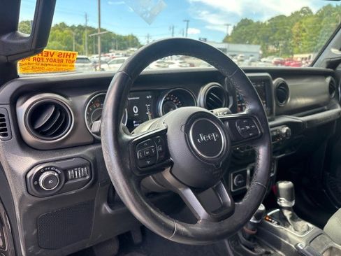 Used 2021 Jeep Wrangler Sport AWD/4WD image 10