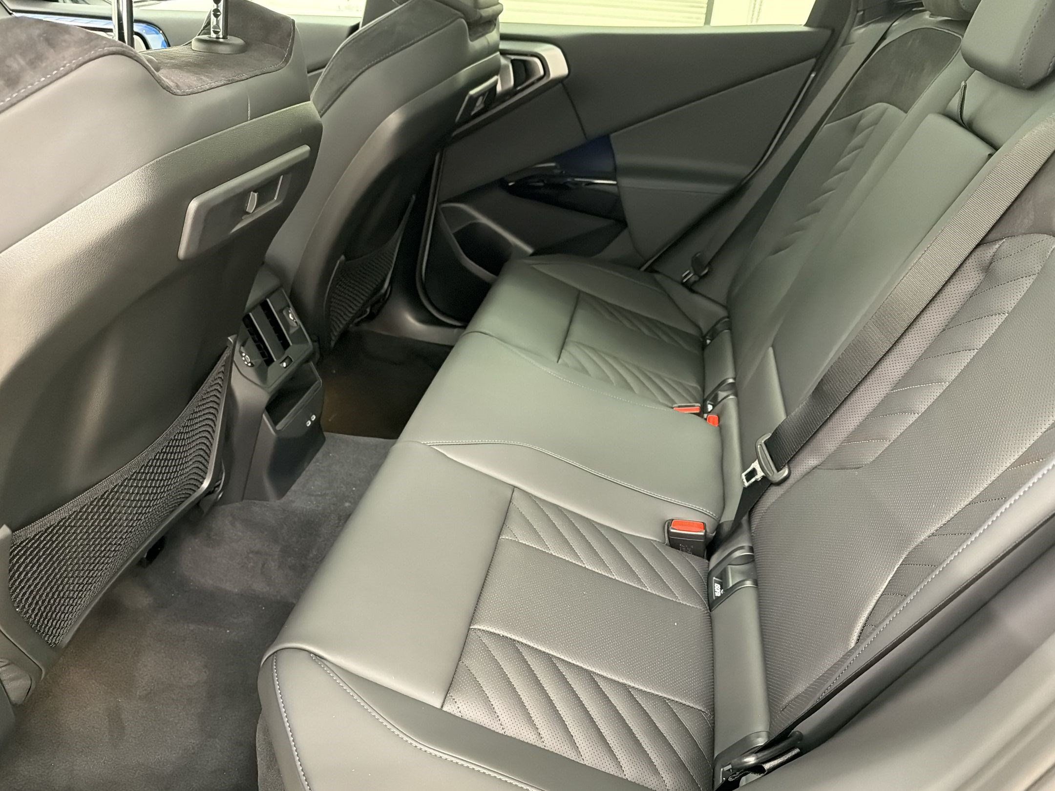 New 2026 BMW X3 xDrive30i w/ Premium Package AWD/4WD image 14