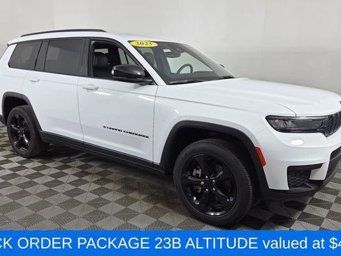 Used 2023 Jeep Grand Cherokee L Laredo AWD/4WD image 2