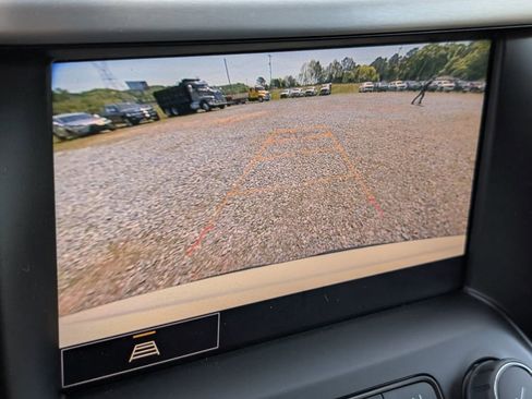 Used 2023 GMC Acadia SLT image 18