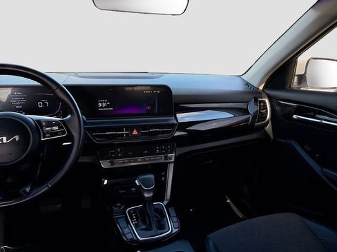 Used 2025 Kia Seltos S FWD image 22