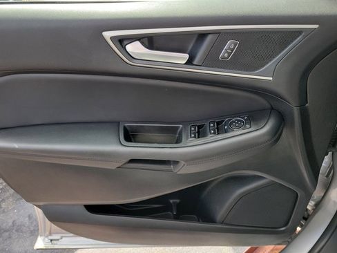 Used 2024 Ford Edge SEL image 25