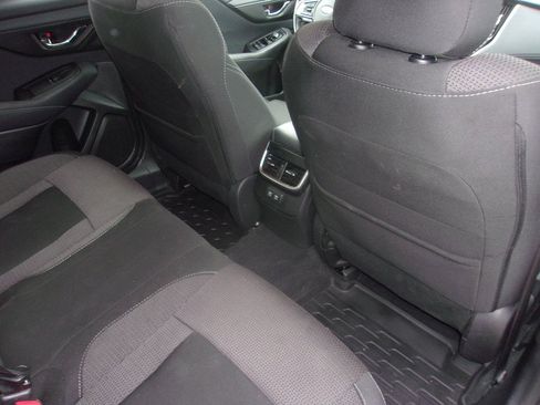 Used 2022 Subaru Outback Premium AWD/4WD image 13