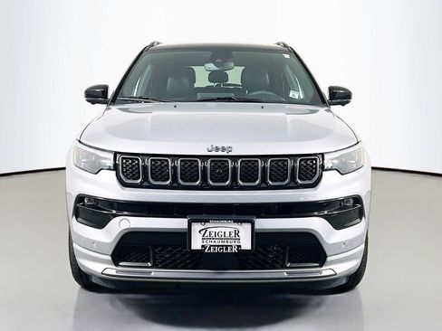 Used 2023 Jeep Compass High Altitude w/ Driver Assist Group I AWD/4WD image 2