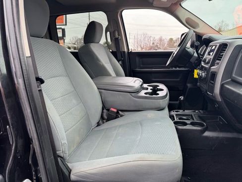 Used 2018 RAM 2500 Tradesman w/ Chrome Appearance Group image 13