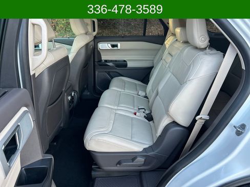 Certified 2020 Ford Explorer Platinum w/ Premium Technology Package image 22