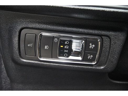 Used 2020 Lincoln Corsair Reserve FWD image 23