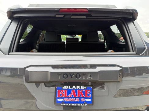 Used 2025 Toyota 4Runner Trailhunter AWD/4WD image 25